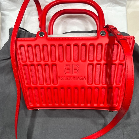New with Tags Highly Coveted Balenciaga Mag Bag-Red- Send our offer!! - Picture 2 of 9